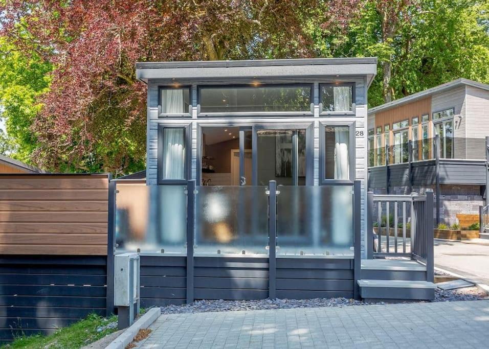 Villa V28 - The Lookout With Hot Tub Bangor  Esterno foto